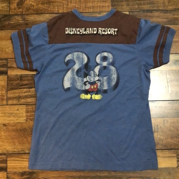 Disneyland resort Mickey shirt - Picture 3 of 7